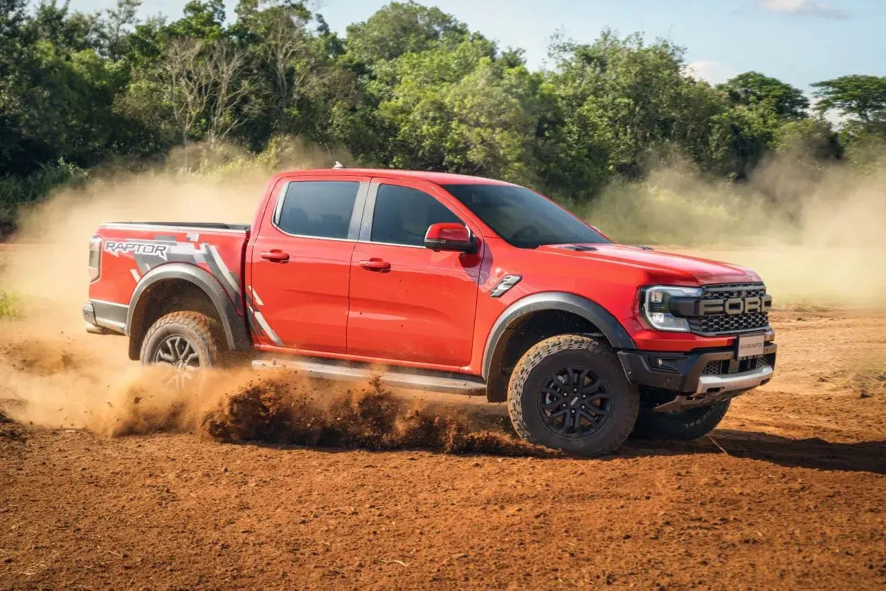 (68% OFF) Ford Raptor F-150 com mecânica real e um Motor V6 com pistões que se movimentam (1379 peças)