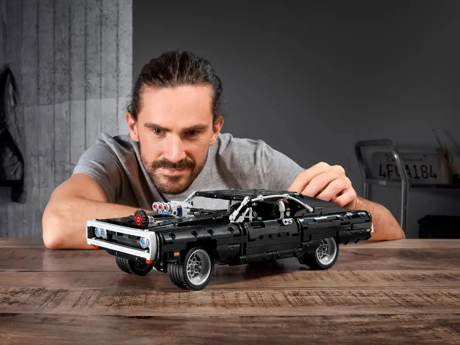 (76% OFF) Dodge Charger 1970 de Vin Diesel do Velozes e Furiosos (1077 pçs)